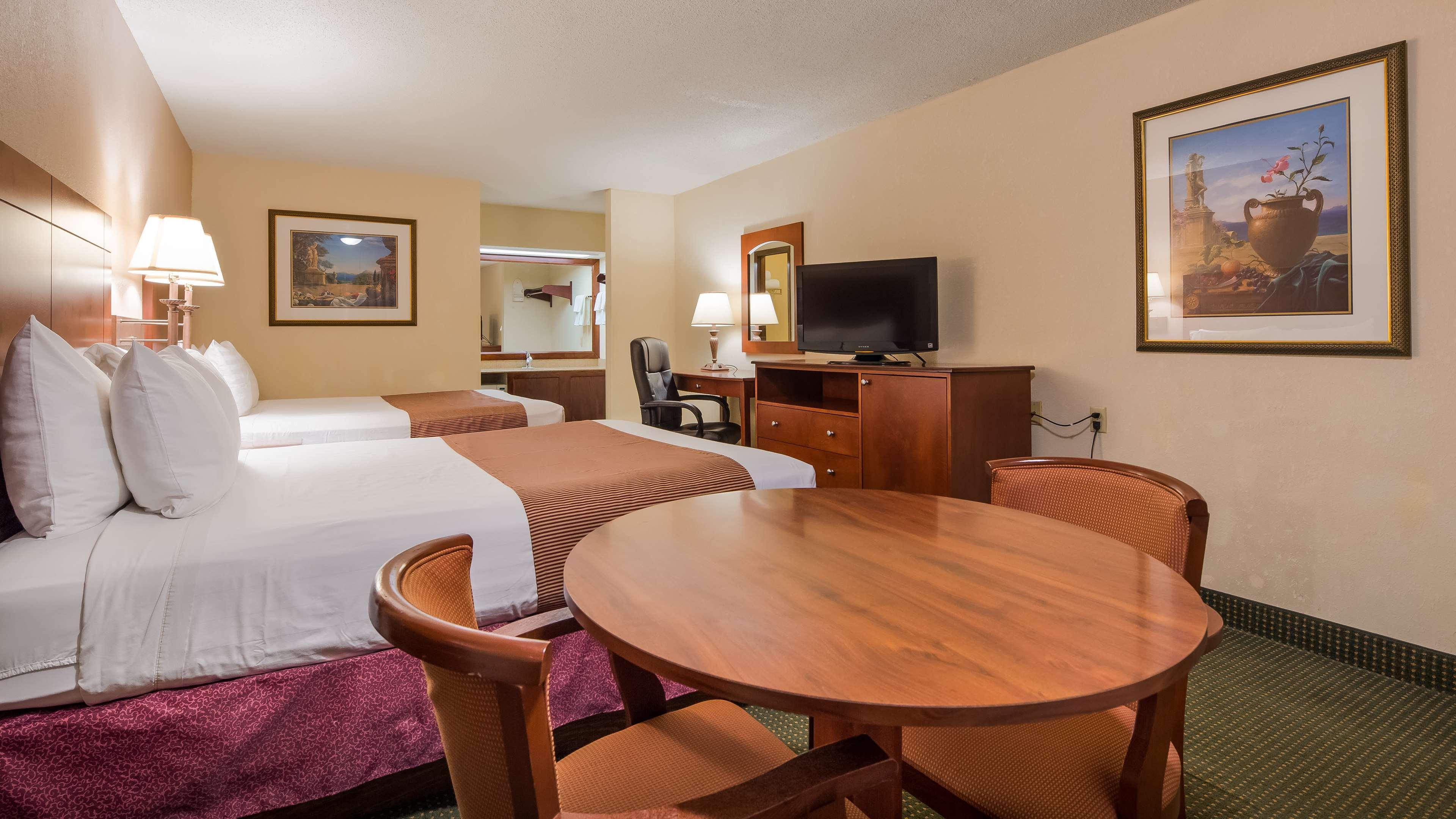Best Western Montis Inn Сейнт Робърт Екстериор снимка