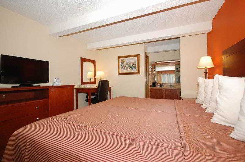 Best Western Montis Inn Сейнт Робърт Екстериор снимка