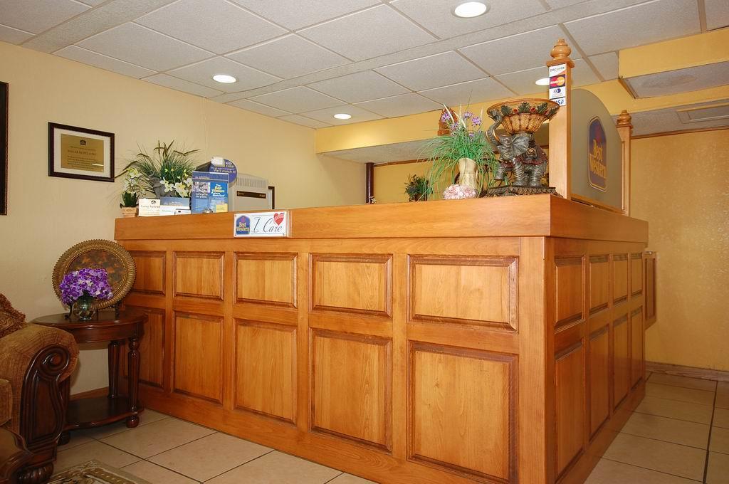 Best Western Montis Inn Сейнт Робърт Екстериор снимка