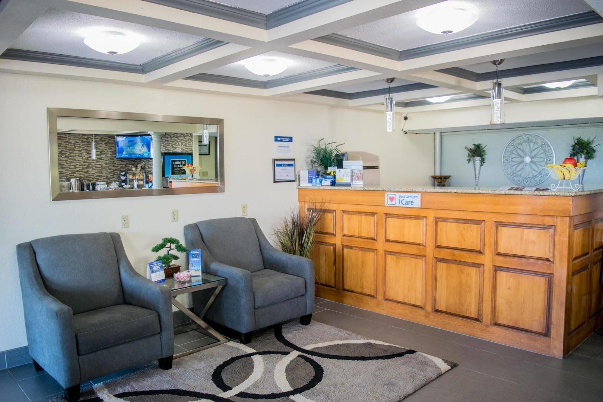 Best Western Montis Inn Сейнт Робърт Екстериор снимка