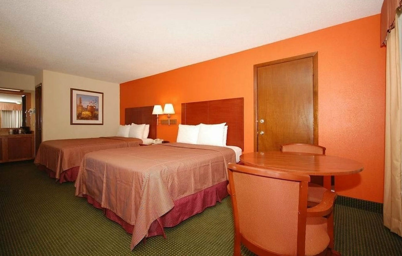 Best Western Montis Inn Сейнт Робърт Екстериор снимка