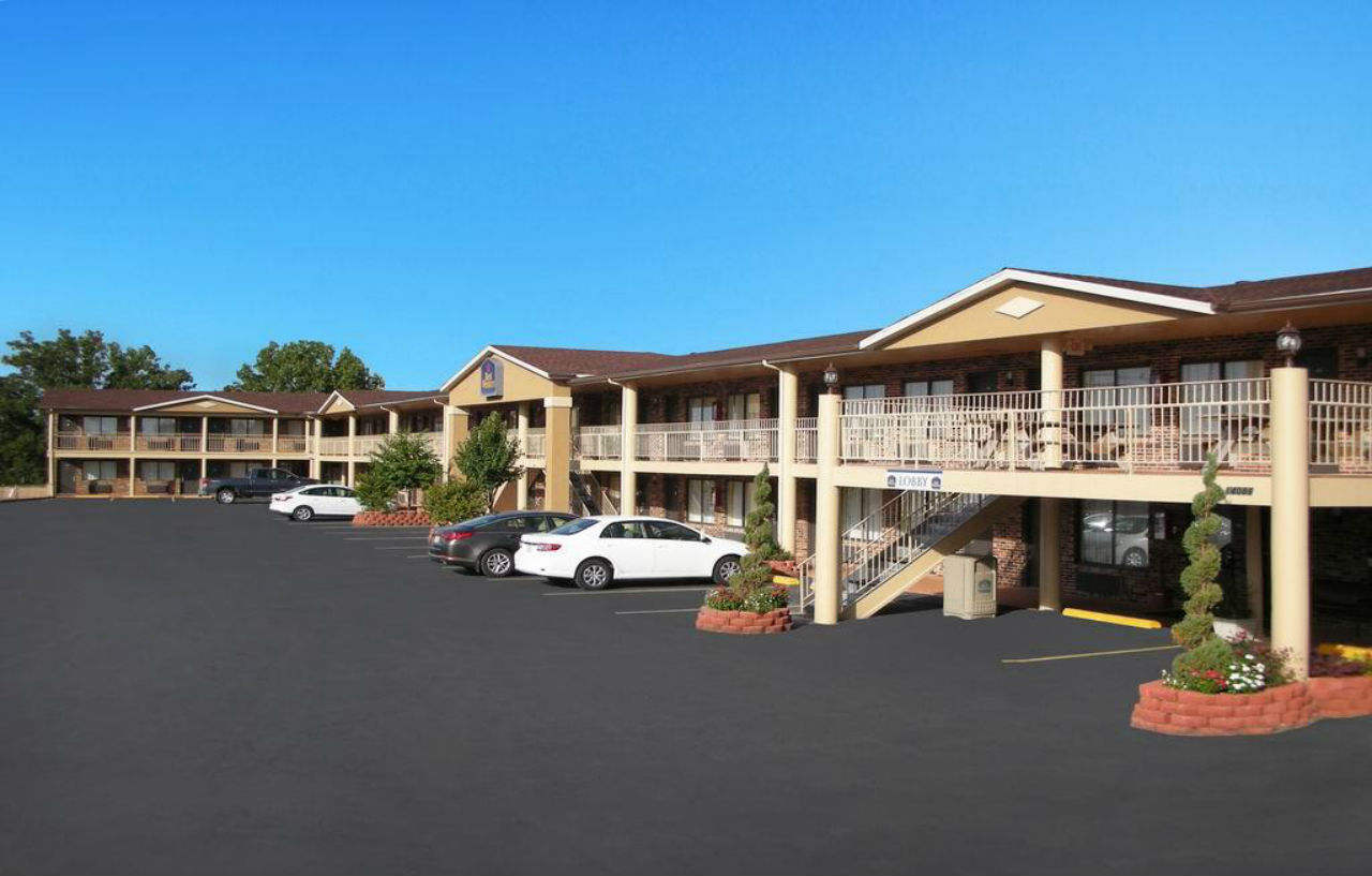 Best Western Montis Inn Сейнт Робърт Екстериор снимка